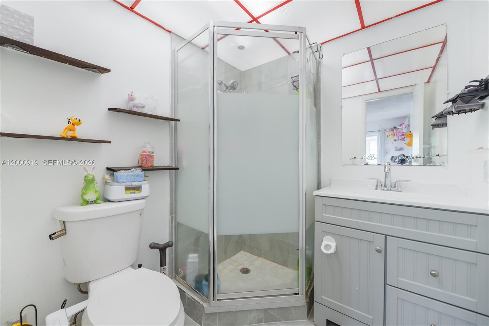 LAUDERDALE OAKS CONDO II - Residential Lease