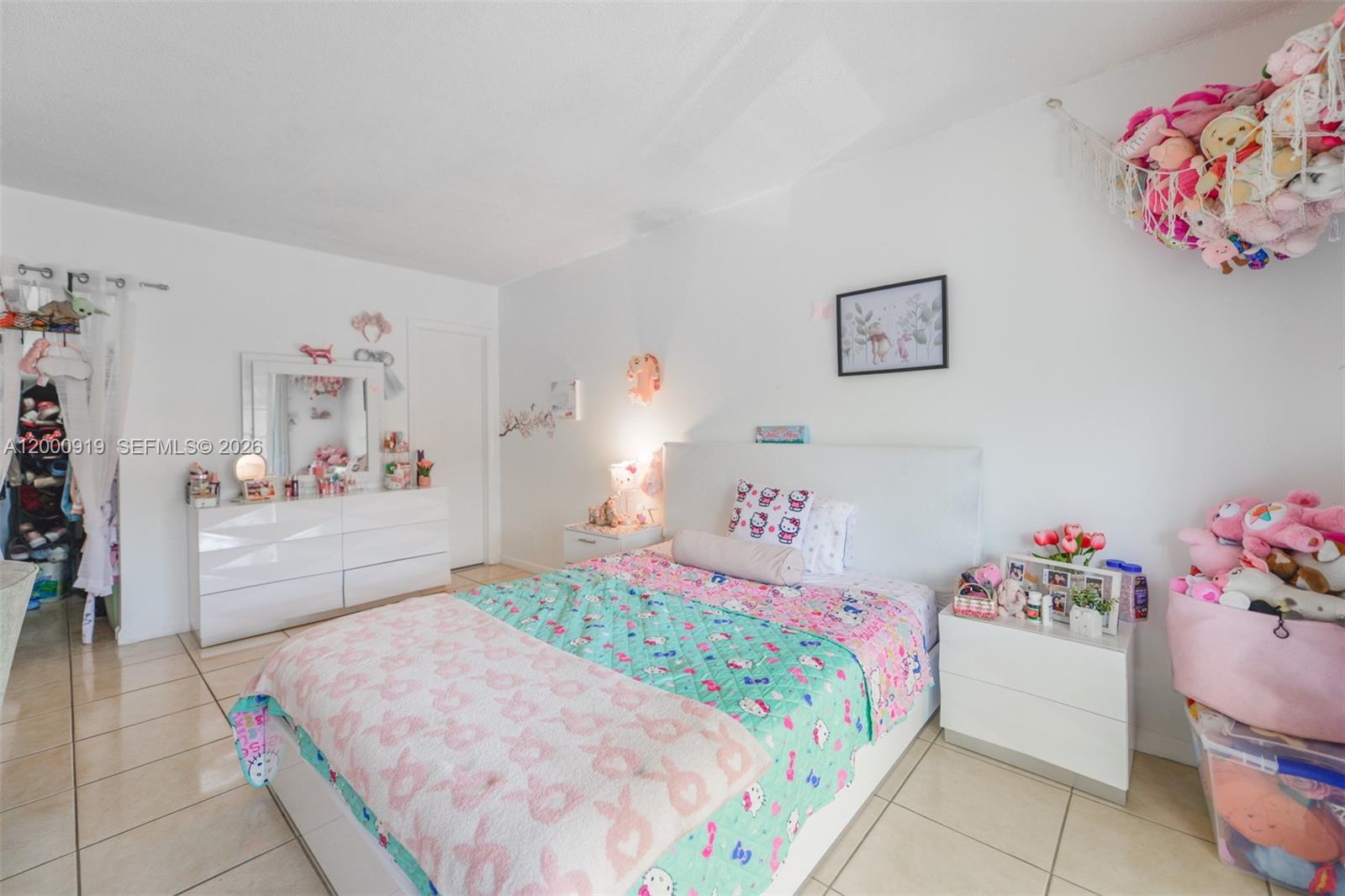 LAUDERDALE OAKS CONDO II - Residential Lease