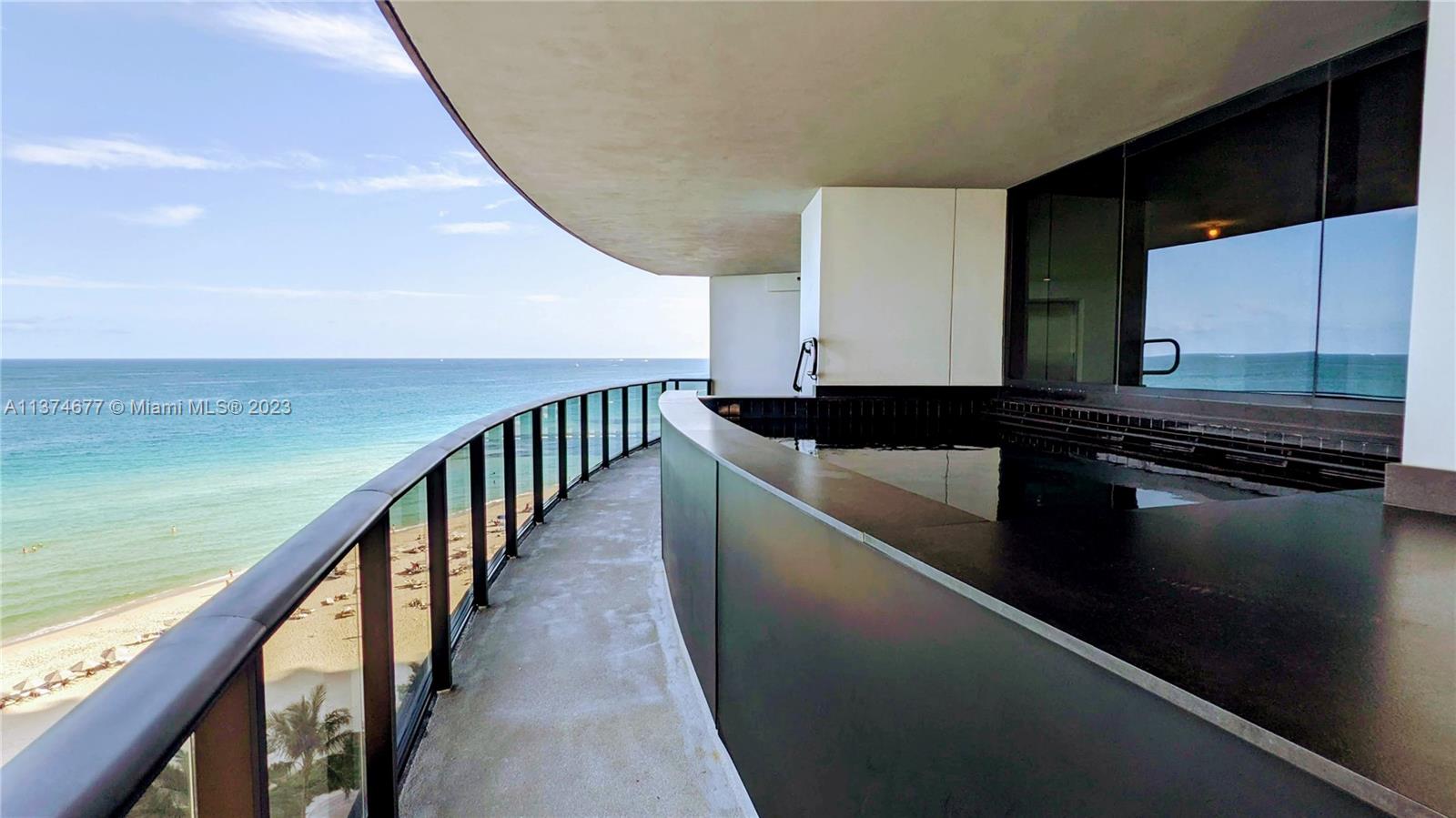 18555 COLLINS AVENUE COND - Residential