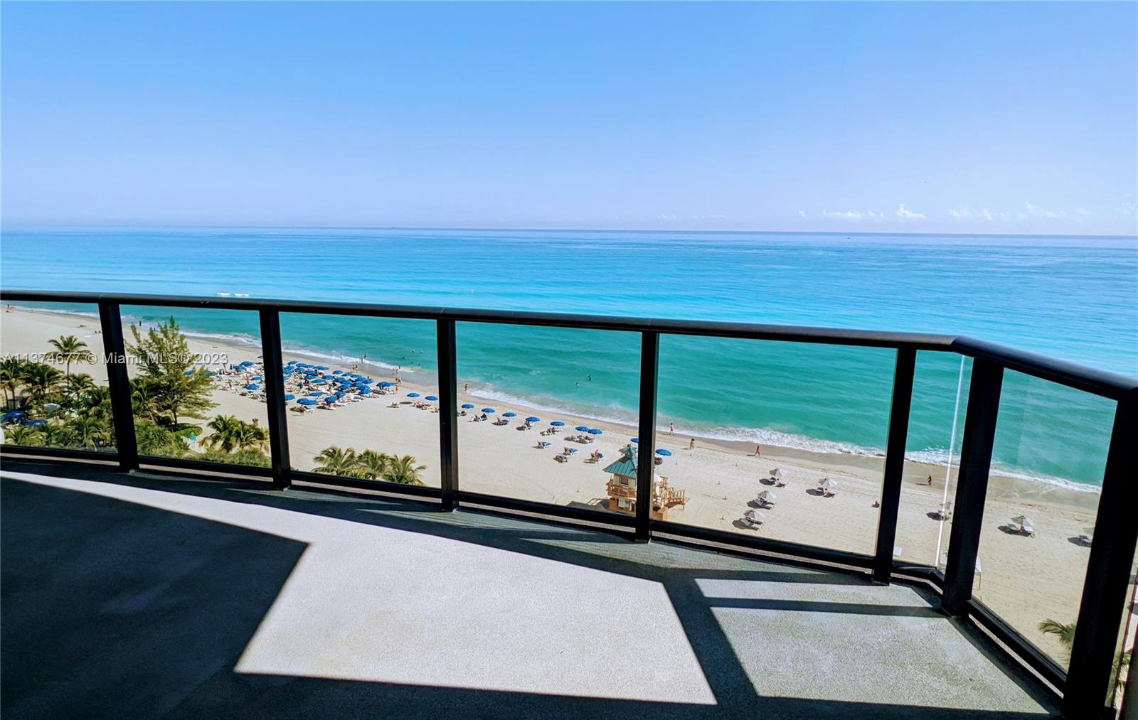 18555 COLLINS AVENUE COND - Residential