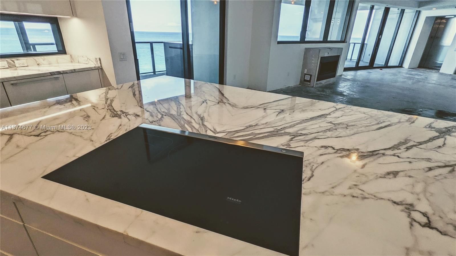 18555 COLLINS AVENUE COND - Residential