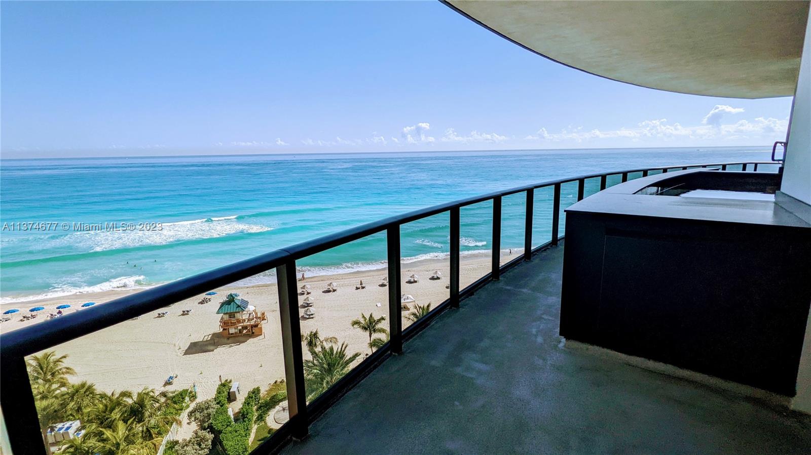 18555 COLLINS AVENUE COND - Residential