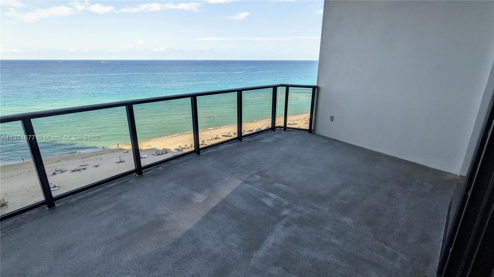 18555 COLLINS AVENUE COND - Residential