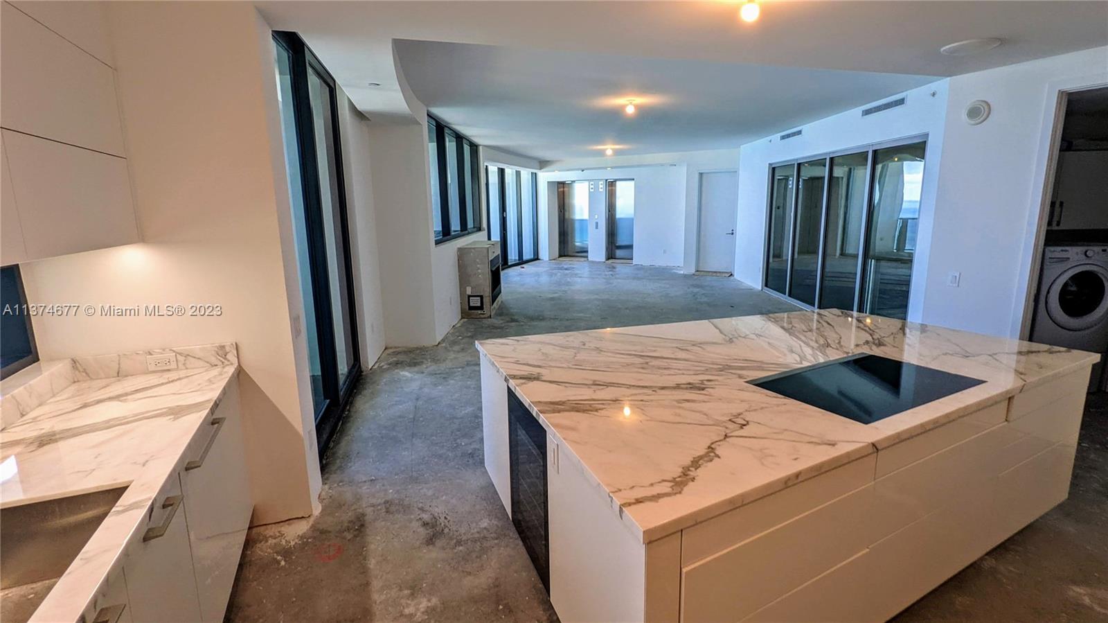 18555 COLLINS AVENUE COND - Residential