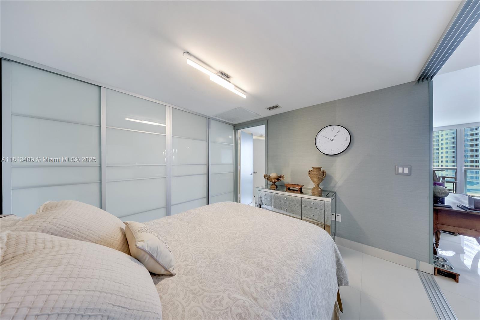 ICON BRICKELL CONDO NO 1 - Residential Lease