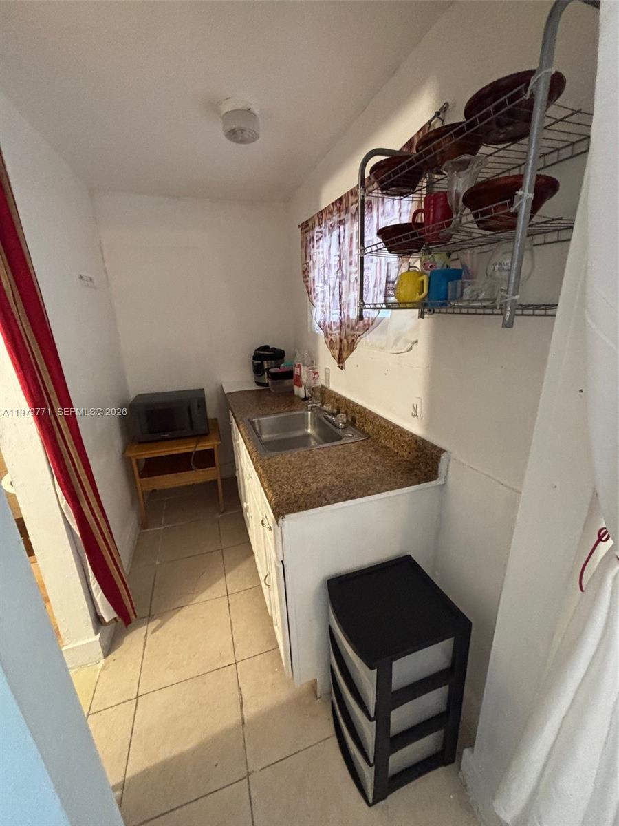 TWELFTH ST MANORS - Residential