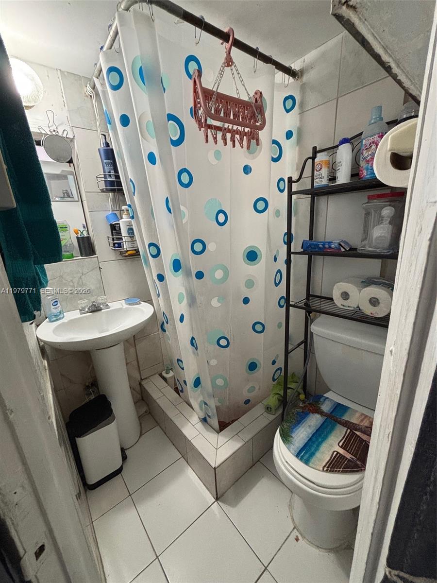 TWELFTH ST MANORS - Residential