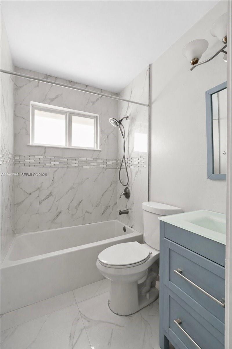 REALSITE ESTS SEC 5 - Residential