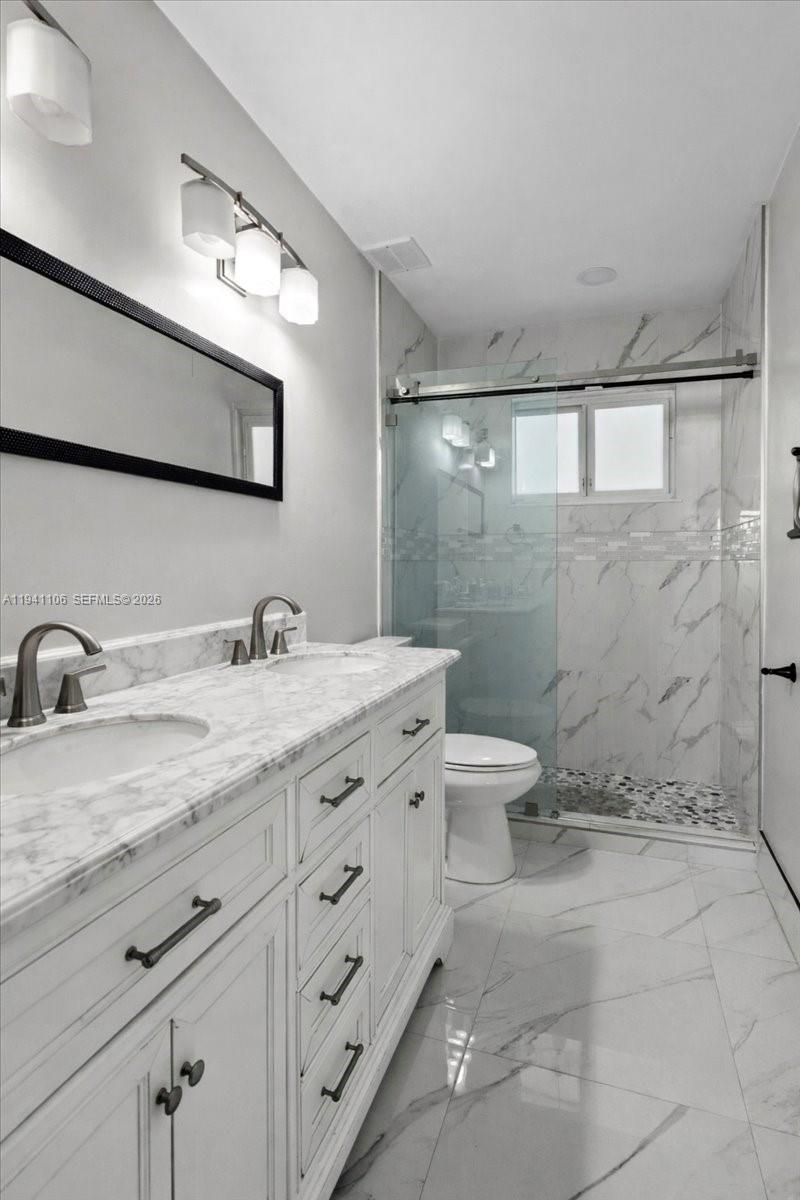 REALSITE ESTS SEC 5 - Residential