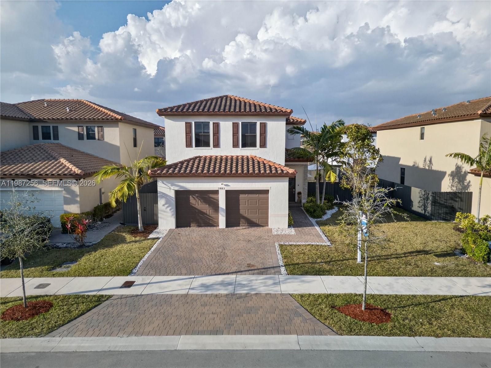 SILVER PALMS NORTH - Residential