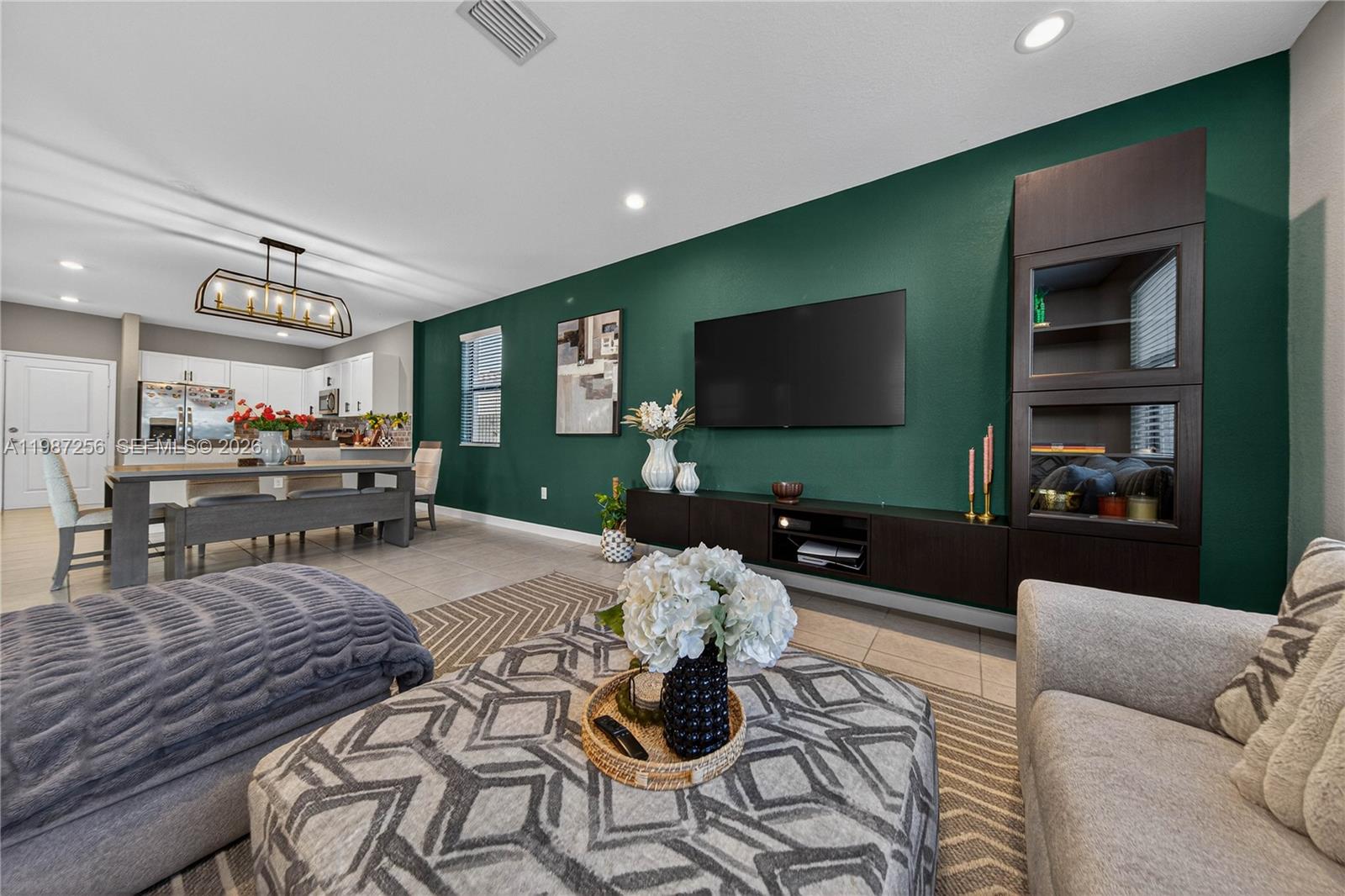 SILVER PALMS NORTH - Residential