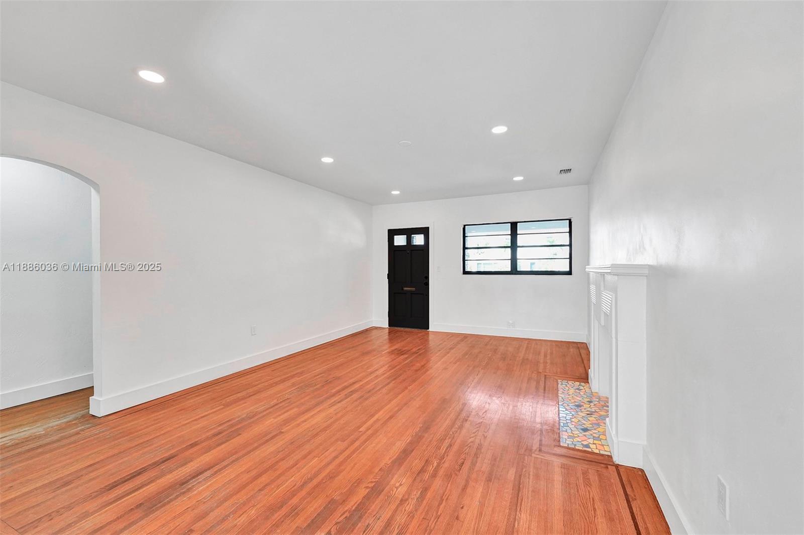 ALTOS DEL MAR NO 4 - Residential Lease