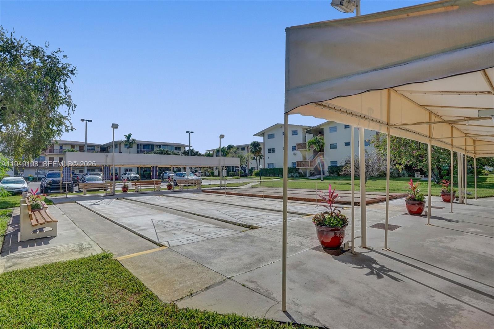 MAR-LEN GARDENS NO 6 CORP - Residential