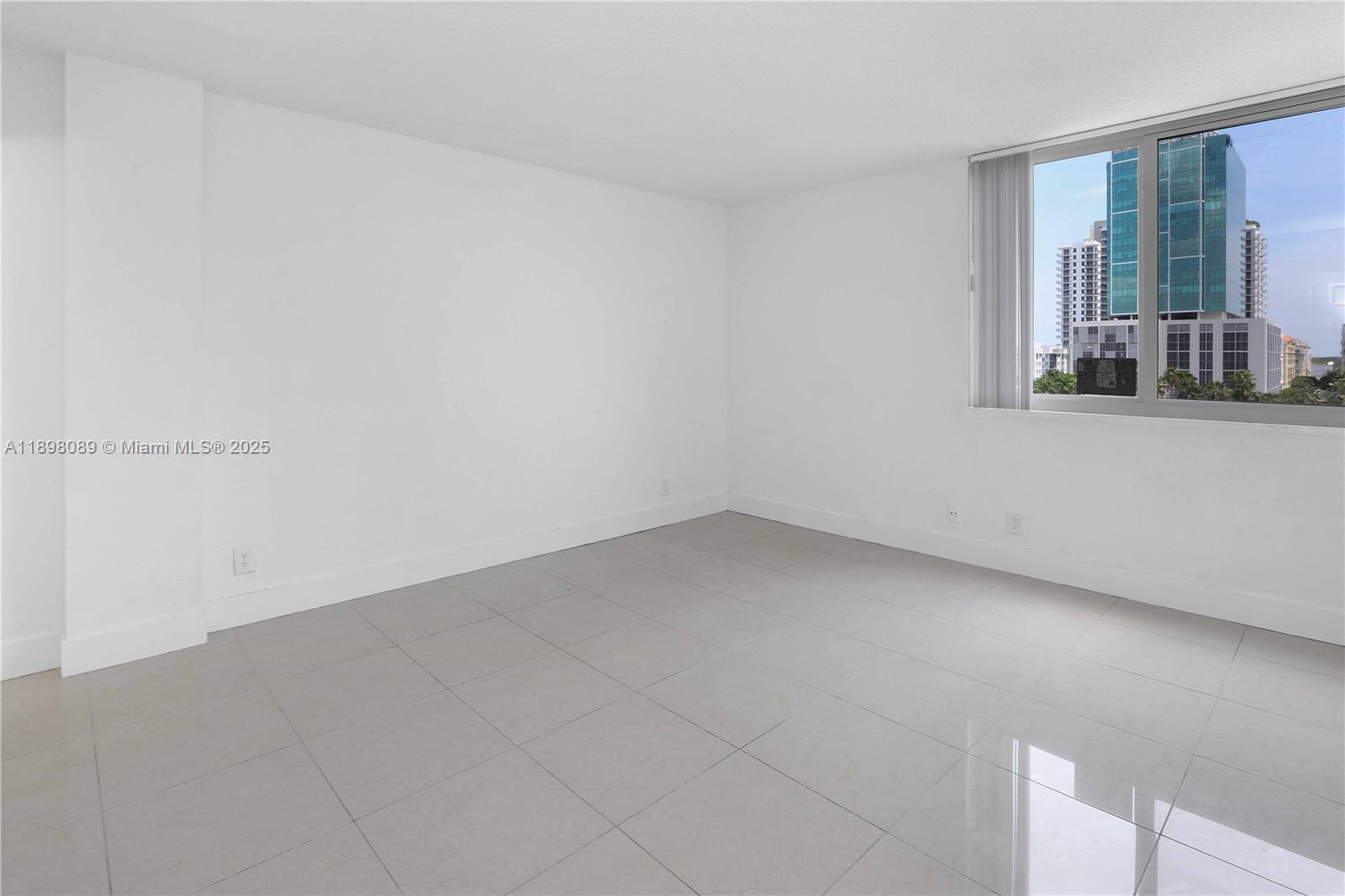 DADELAND PLACE CONDO - Residential Lease
