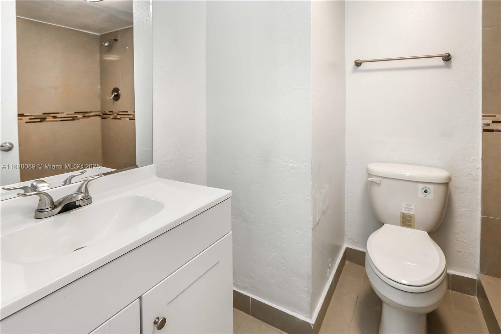 DADELAND PLACE CONDO - Residential Lease