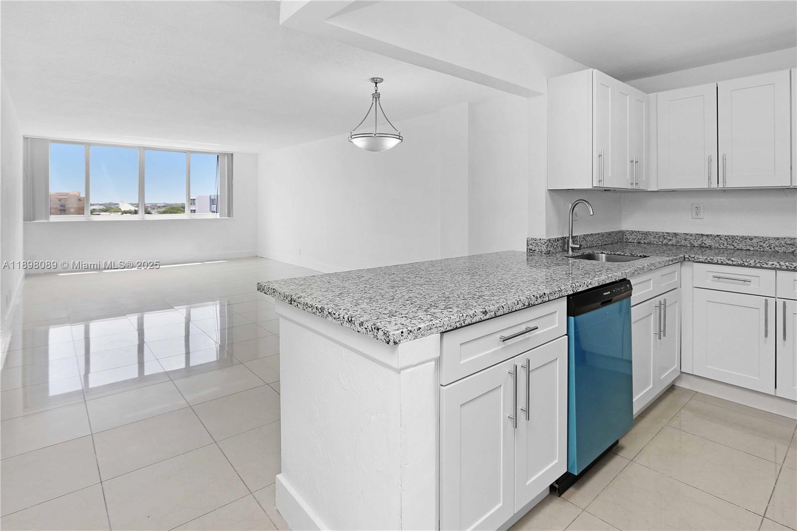 DADELAND PLACE CONDO - Residential Lease