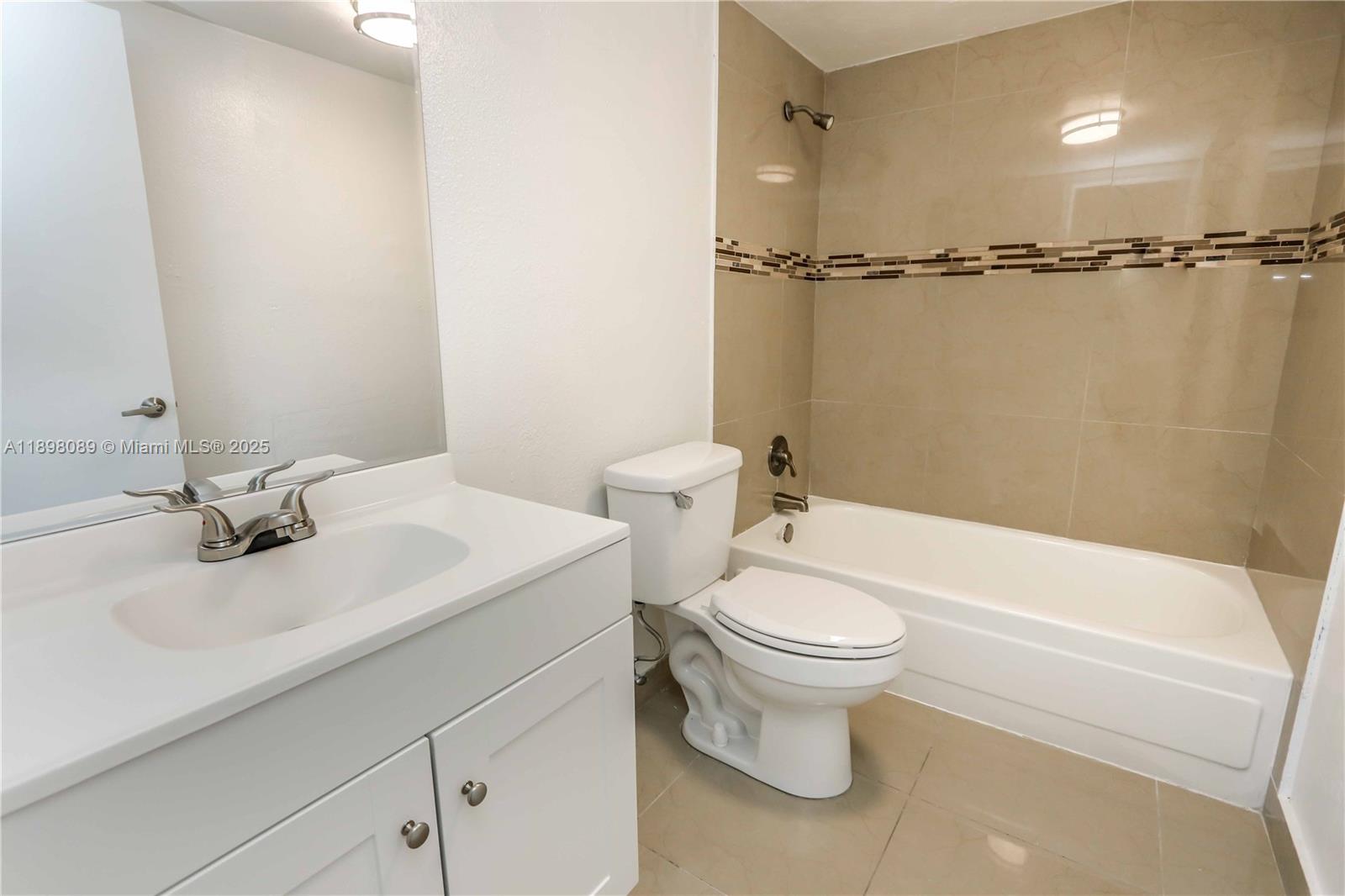 DADELAND PLACE CONDO - Residential Lease