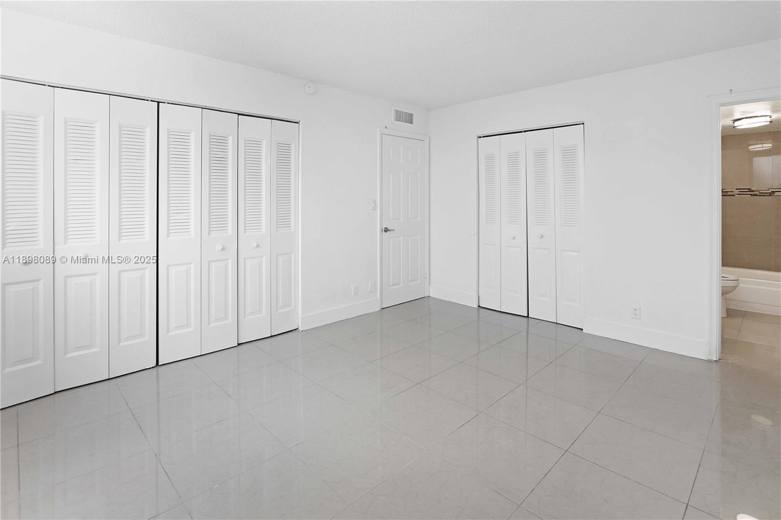 DADELAND PLACE CONDO - Residential Lease