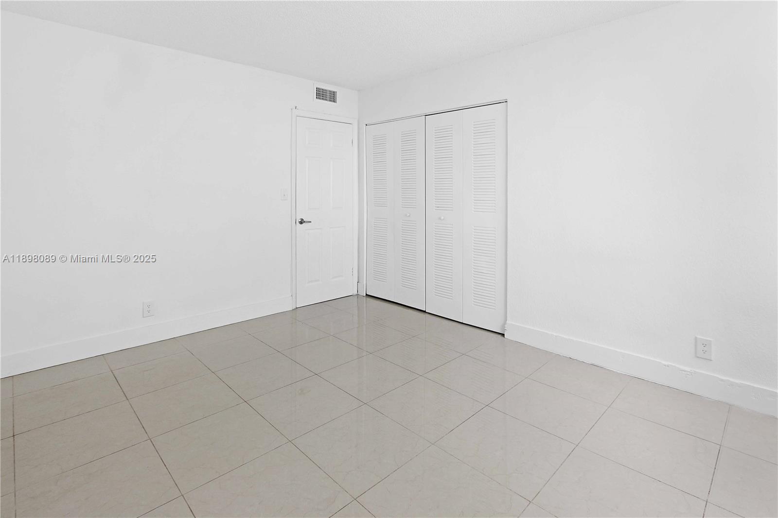 DADELAND PLACE CONDO - Residential Lease