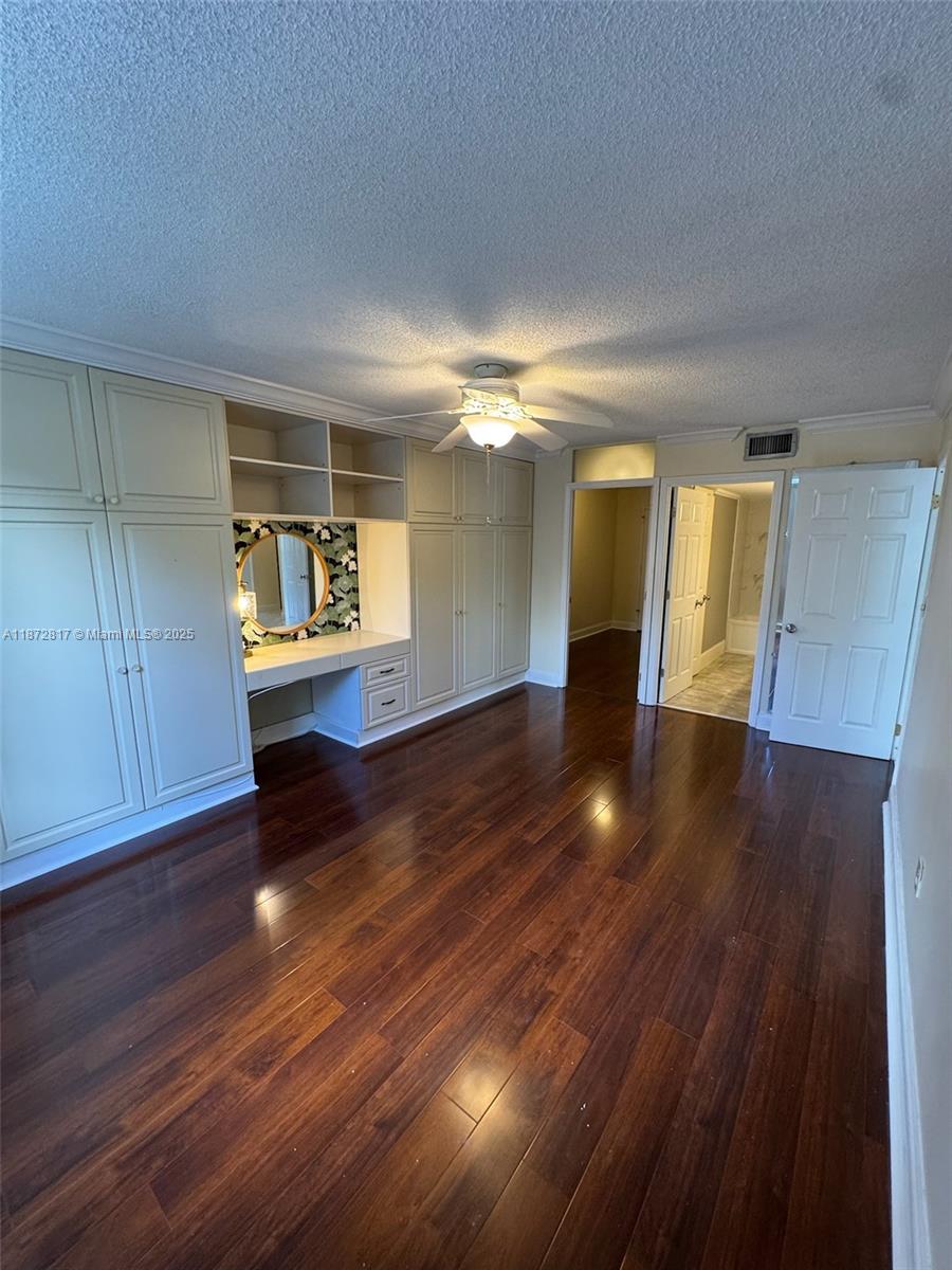 COMMODORE PLAZA CONDO - Residential