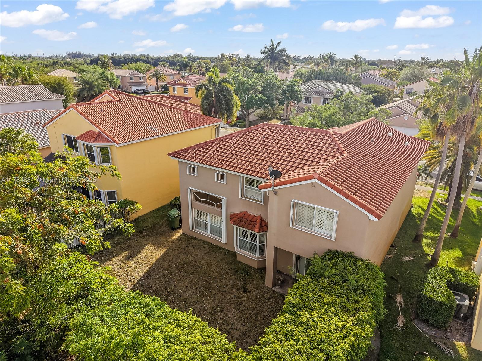 323 SW 190th Ter