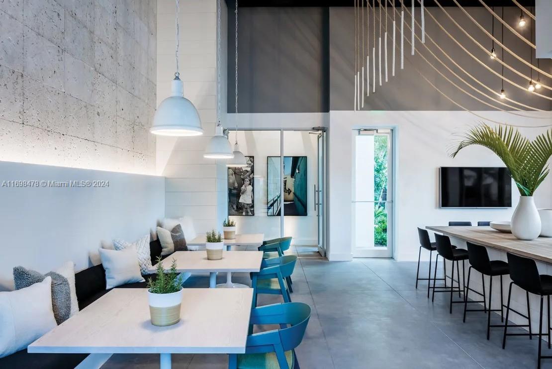 LAUDERDALE FIRST ADD RESU - Residential Lease