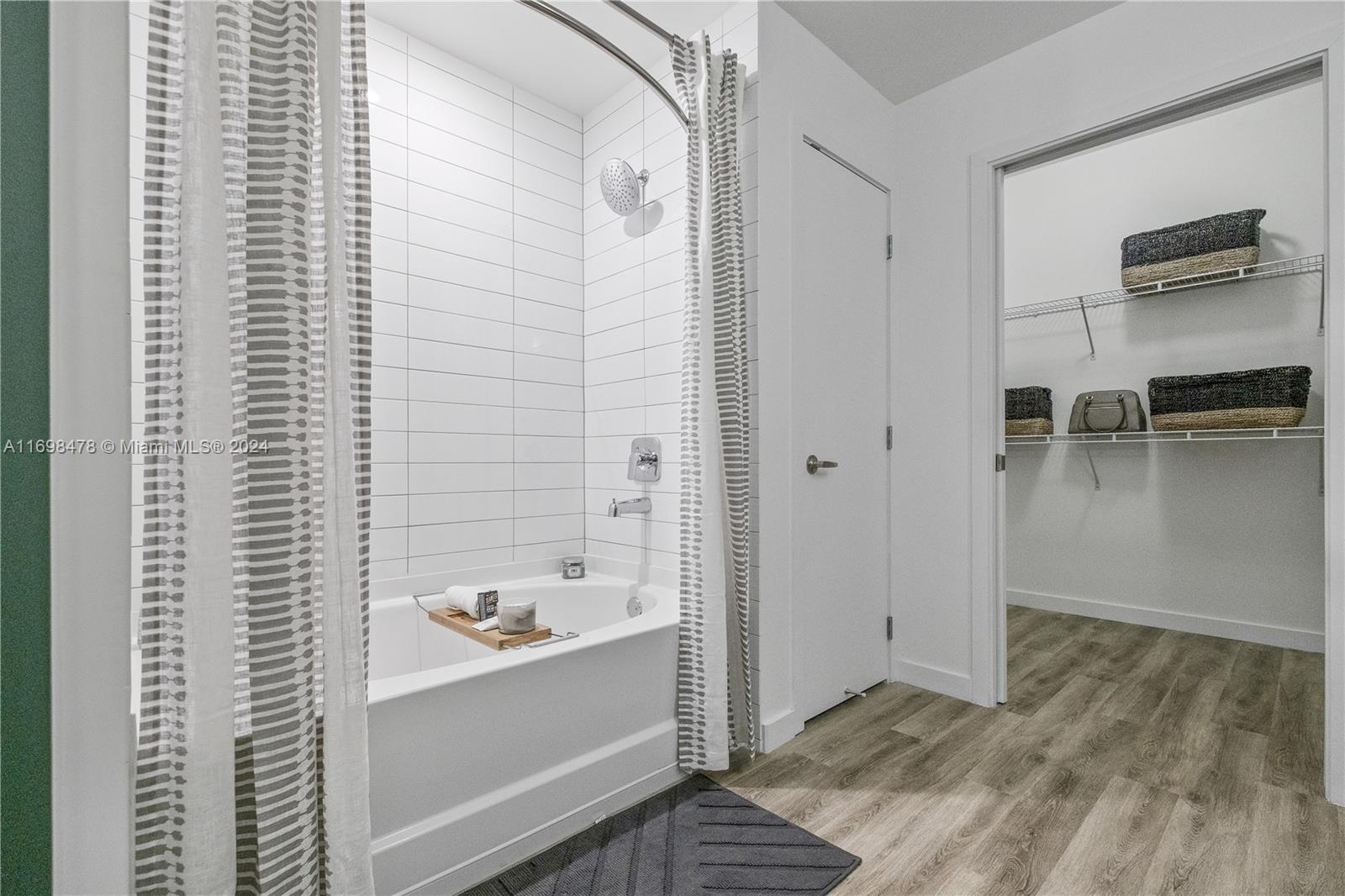 LAUDERDALE FIRST ADD RESU - Residential Lease