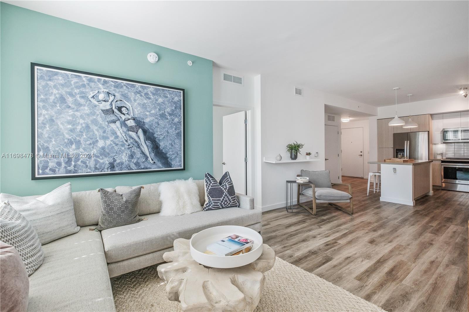 LAUDERDALE FIRST ADD RESU - Residential Lease