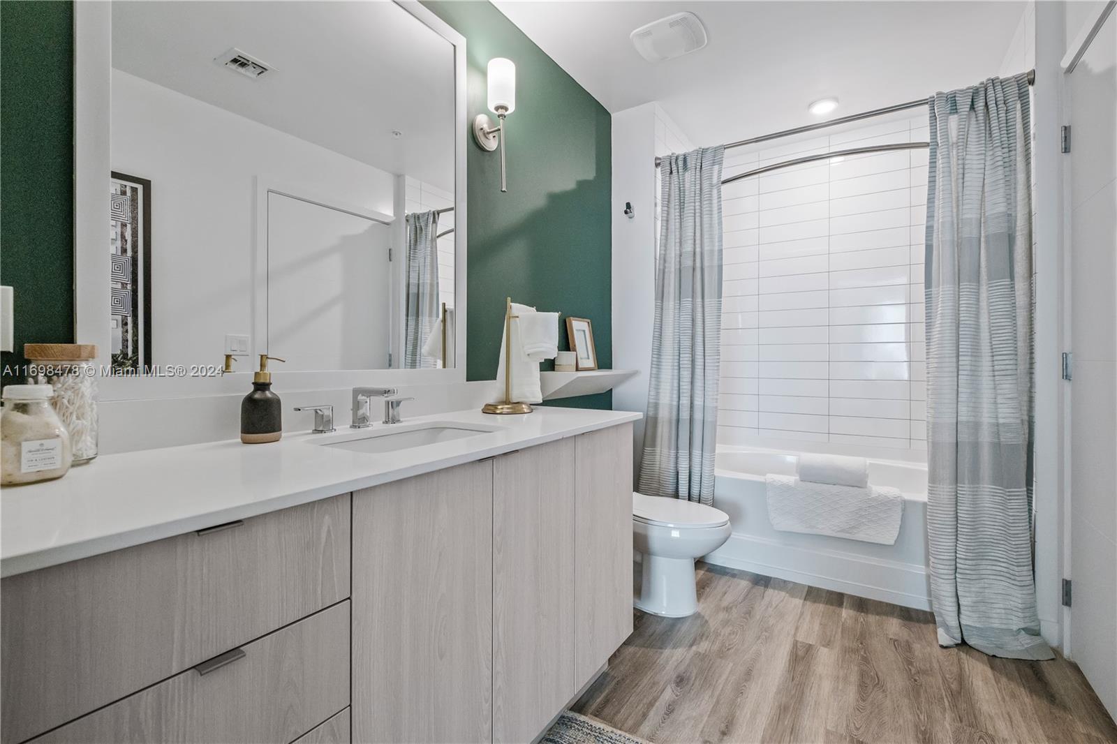 LAUDERDALE FIRST ADD RESU - Residential Lease