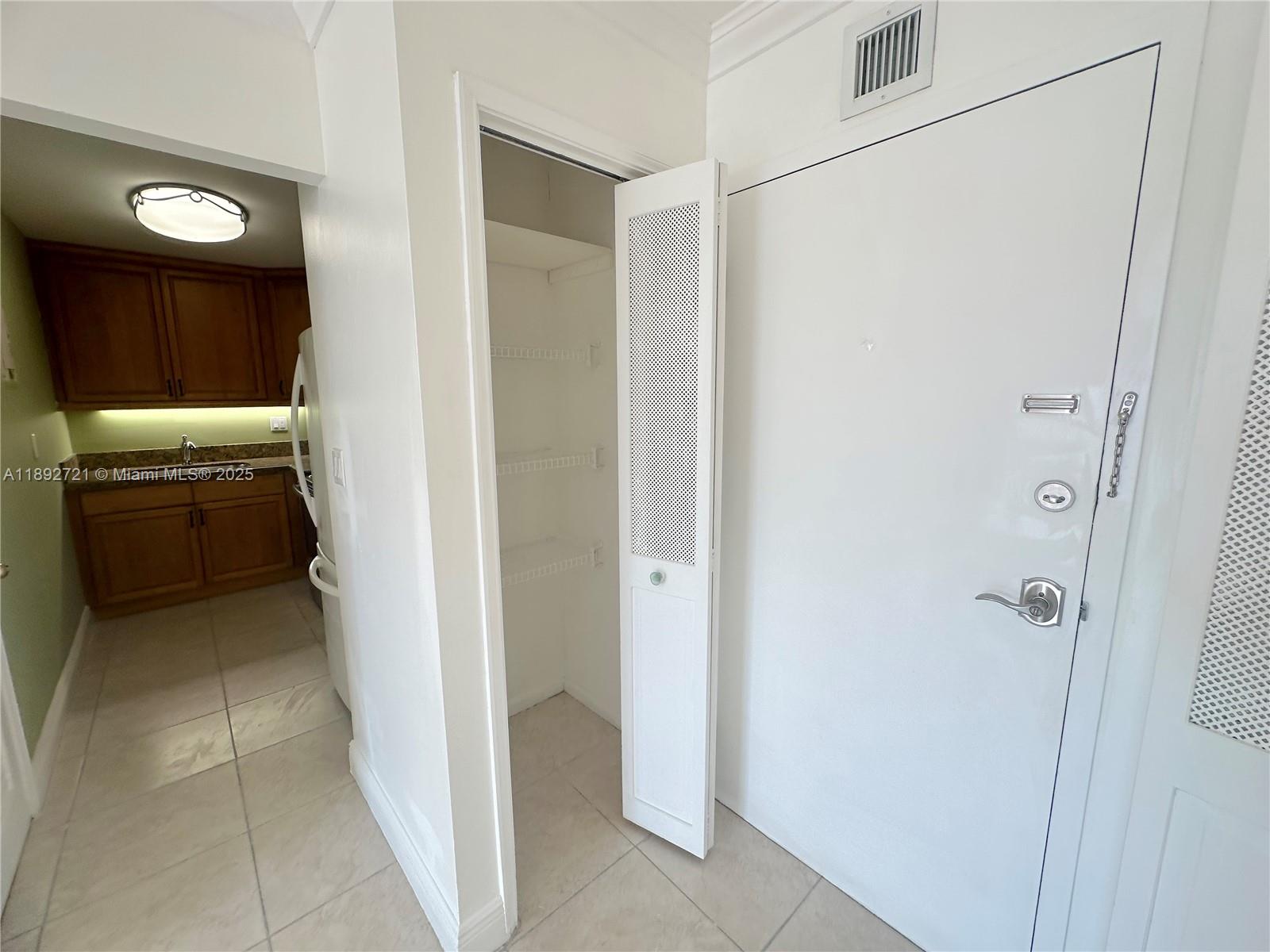 VICTORIA PARK TOWER CONDO - Residential Lease
