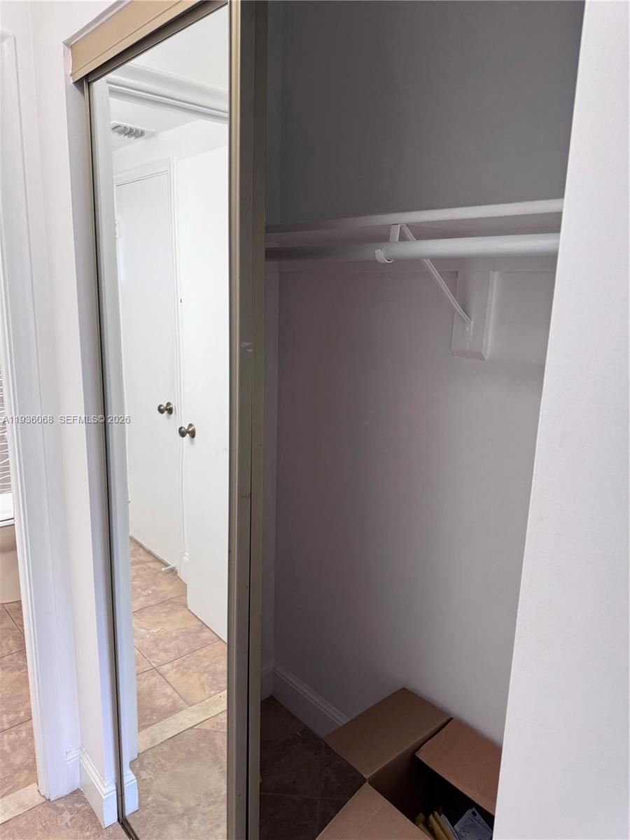 VILLAGE OF KINGS CREEK CO - Residential