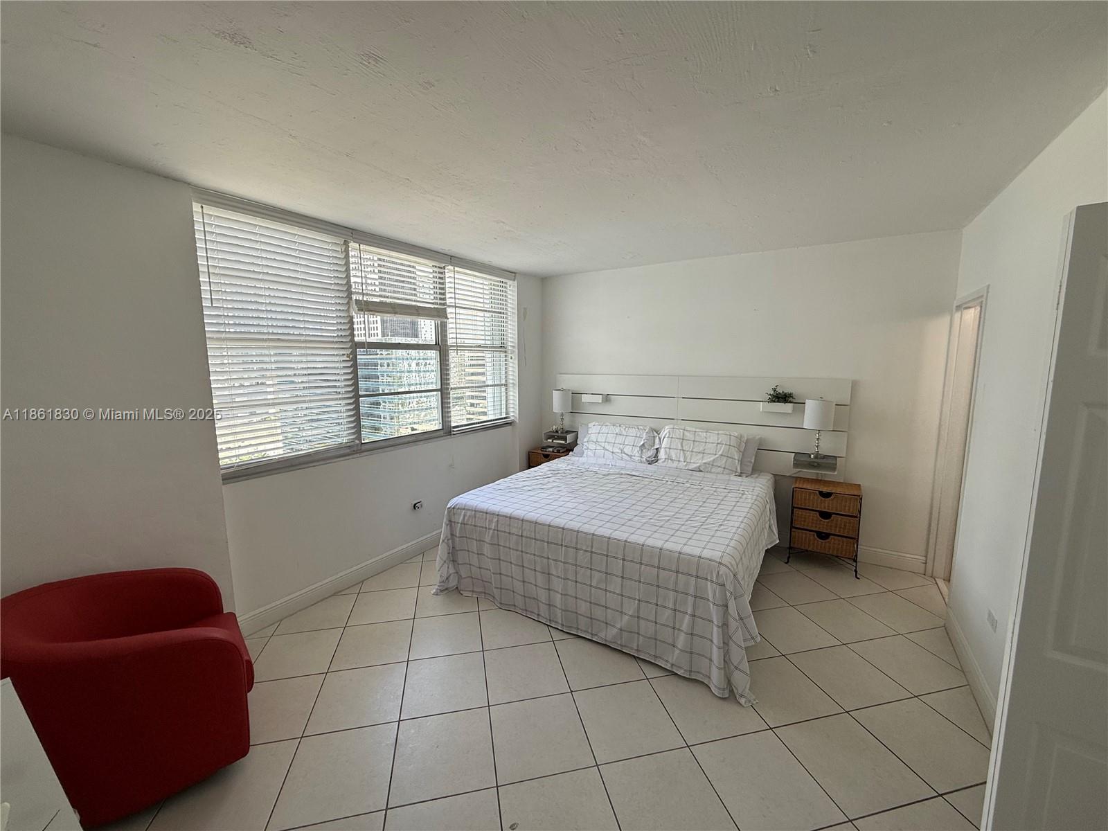 FOUR AMBASSADORS CONDO PH - Residential Lease