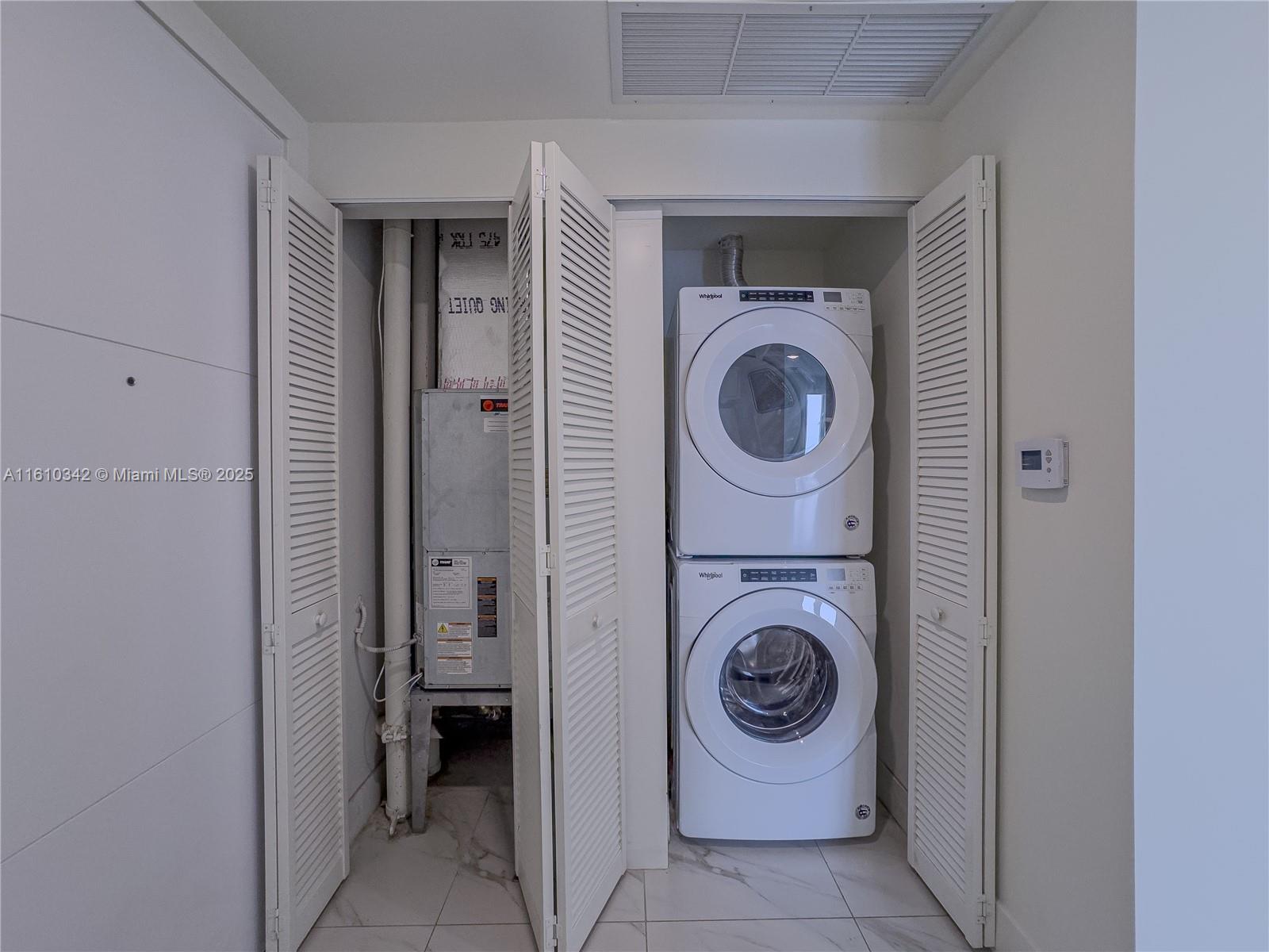 METROPICA NORTH TOWER ONE - Residential