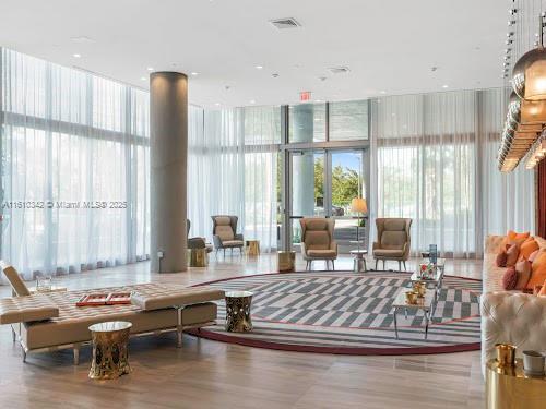 METROPICA NORTH TOWER ONE - Residential