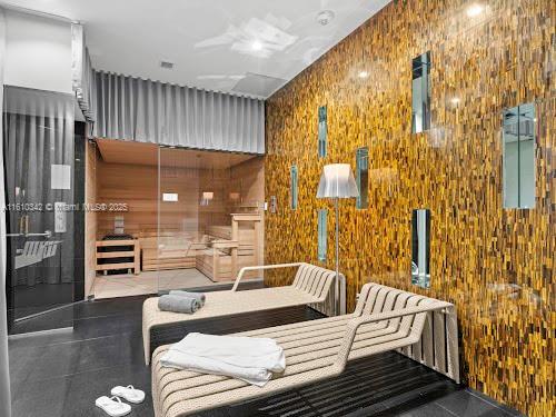 METROPICA NORTH TOWER ONE - Residential