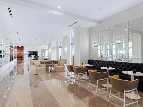 METROPICA NORTH TOWER ONE - Residential