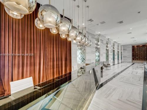 METROPICA NORTH TOWER ONE - Residential