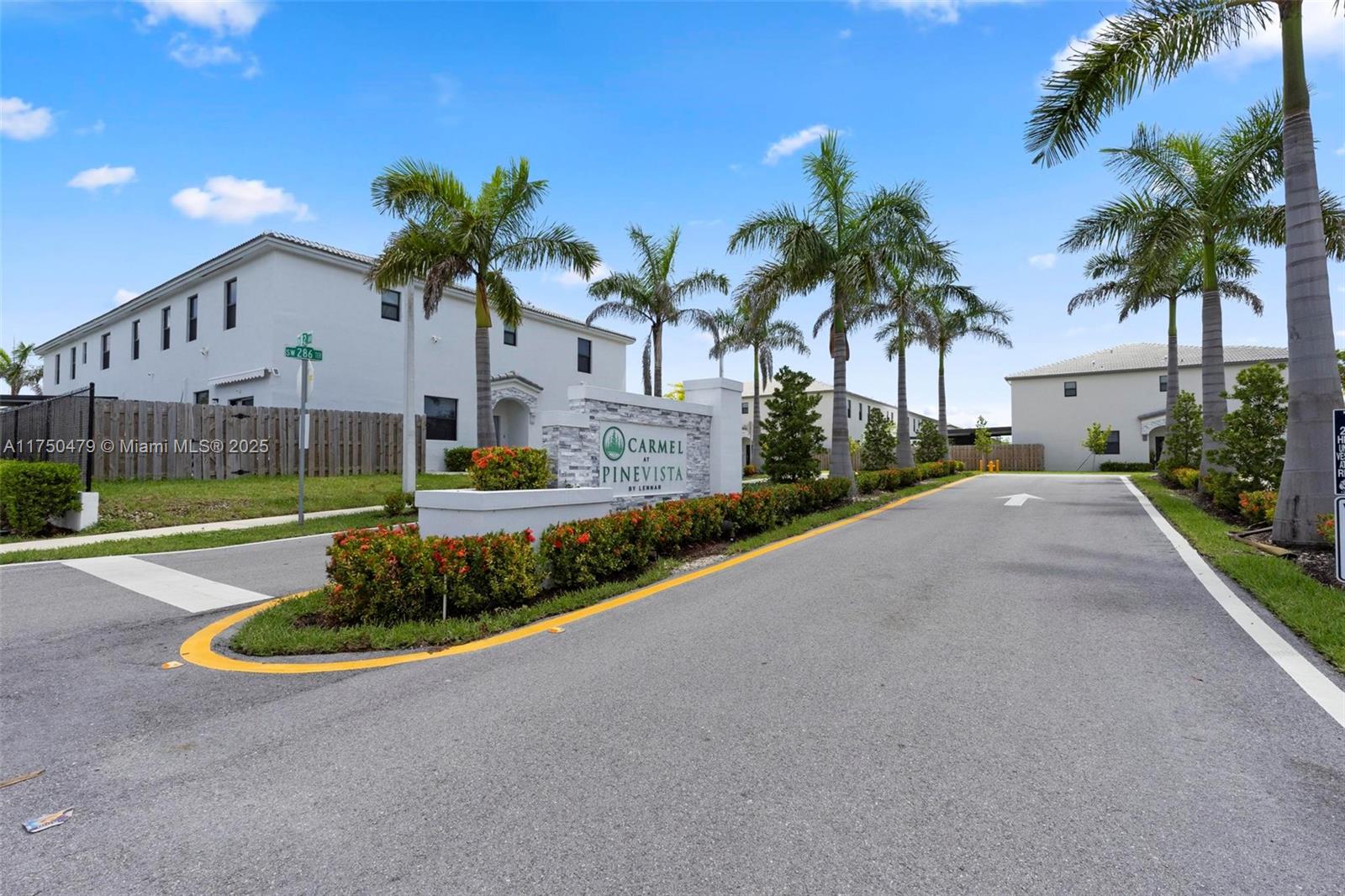 13043 SW 286th Way, Homestead, FL, 33033/$490,000 1 13043 SW 286th Way