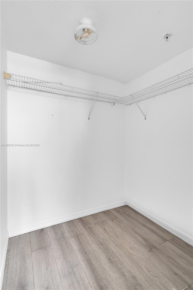 DIAMOND TOWER CONDO - Residential