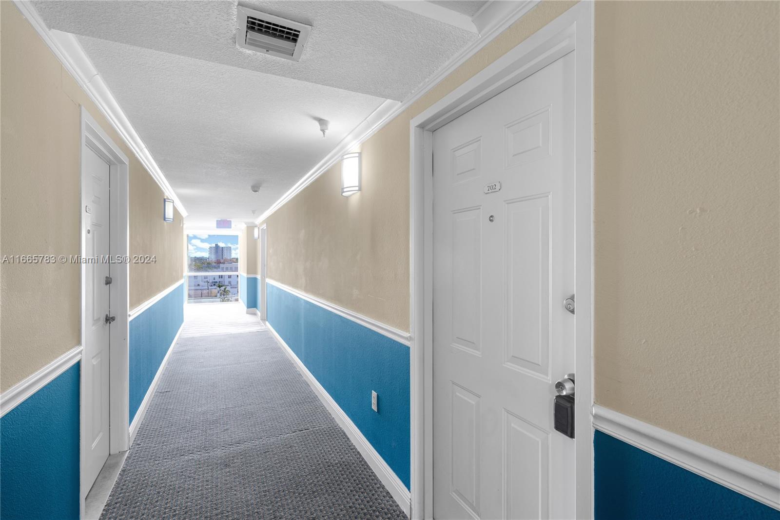 DIAMOND TOWER CONDO - Residential