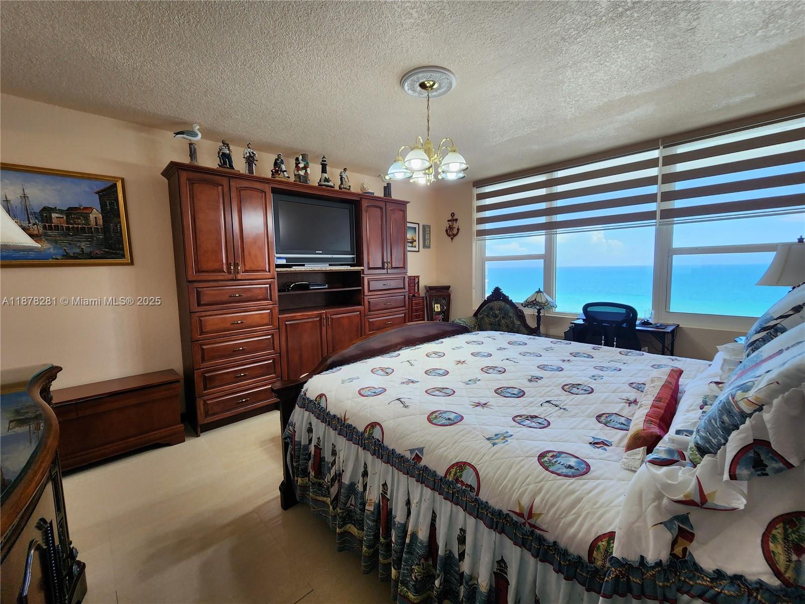 ALEXANDER TOWERS CONDO - Residential Lease