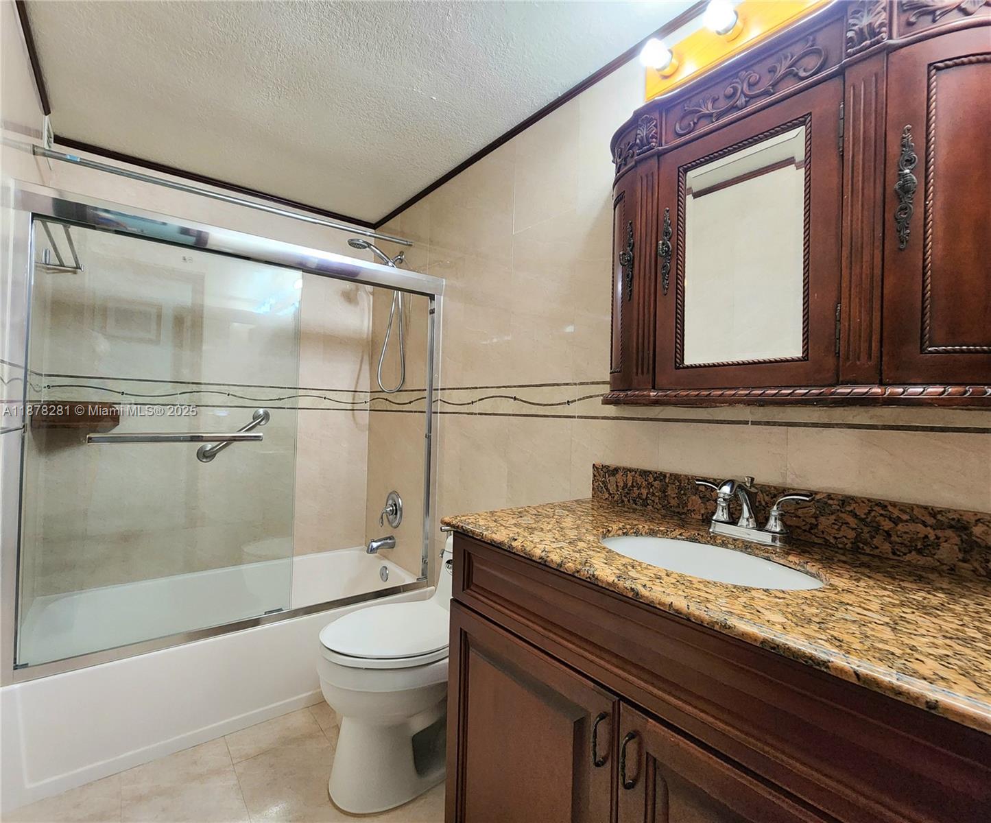 ALEXANDER TOWERS CONDO - Residential Lease