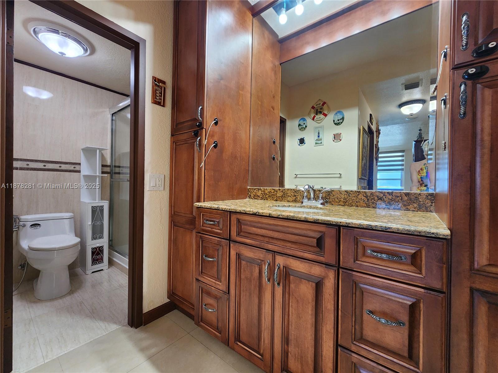 ALEXANDER TOWERS CONDO - Residential Lease