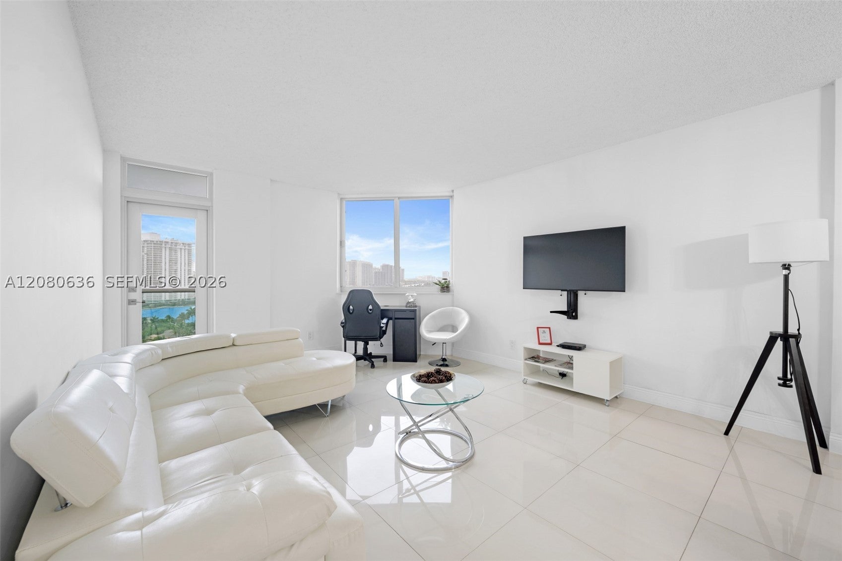 19370 Collins Ave 1426