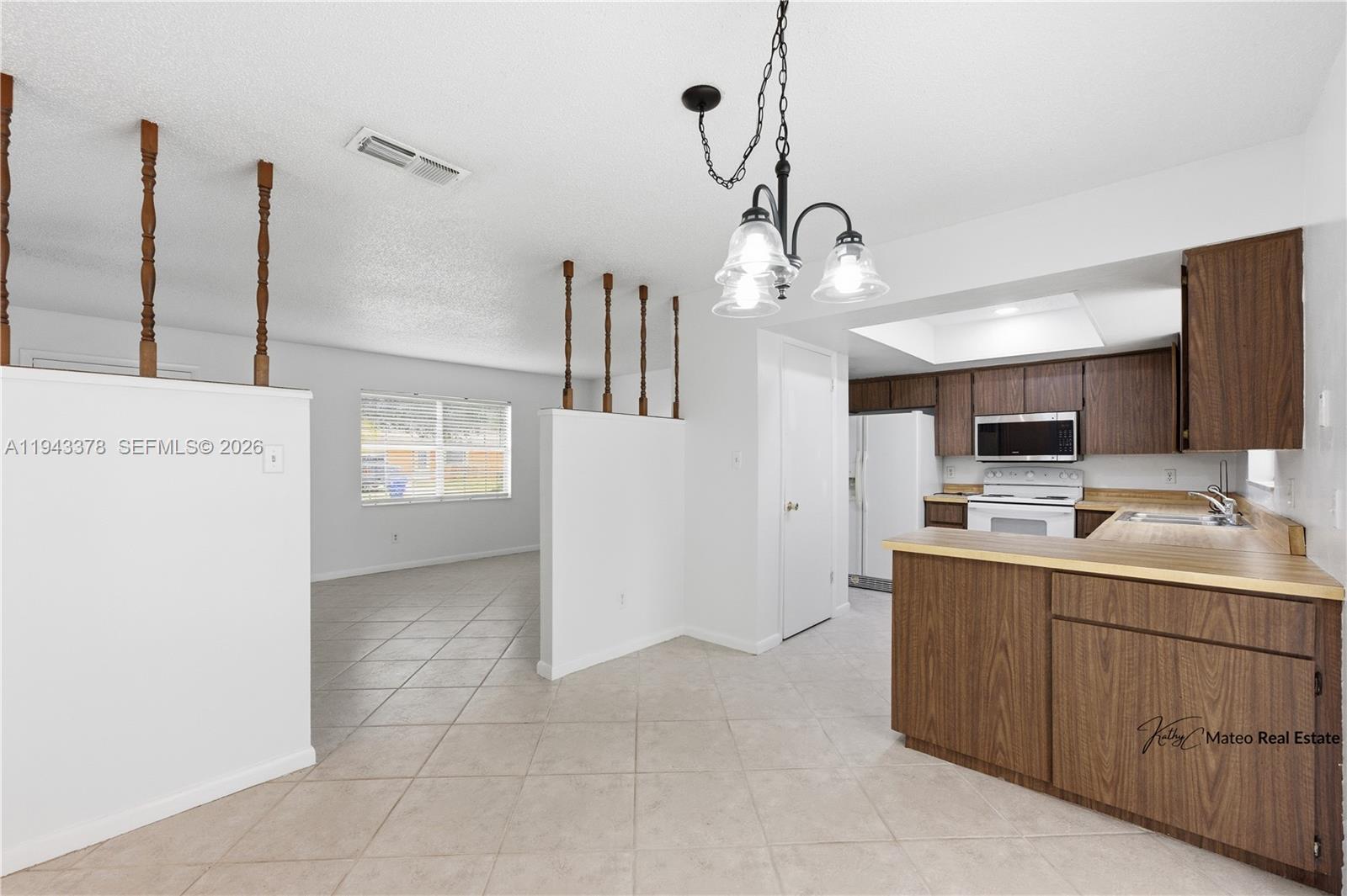 LAURELWOOD UNIT 1 - Residential