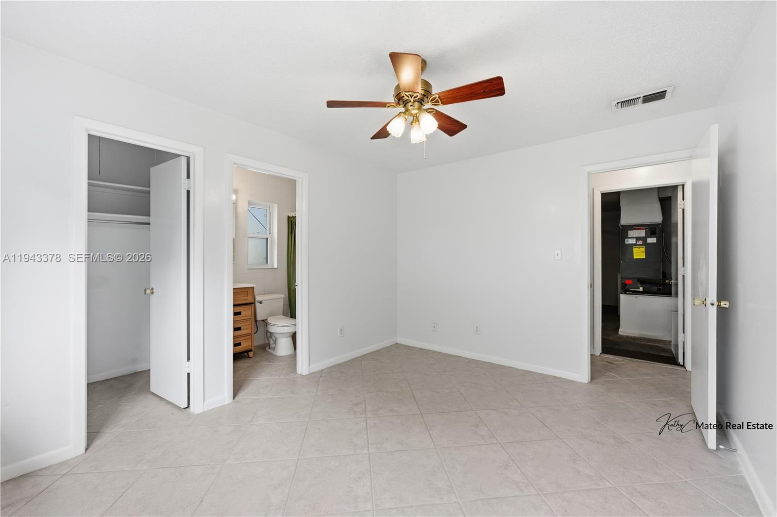 LAURELWOOD UNIT 1 - Residential