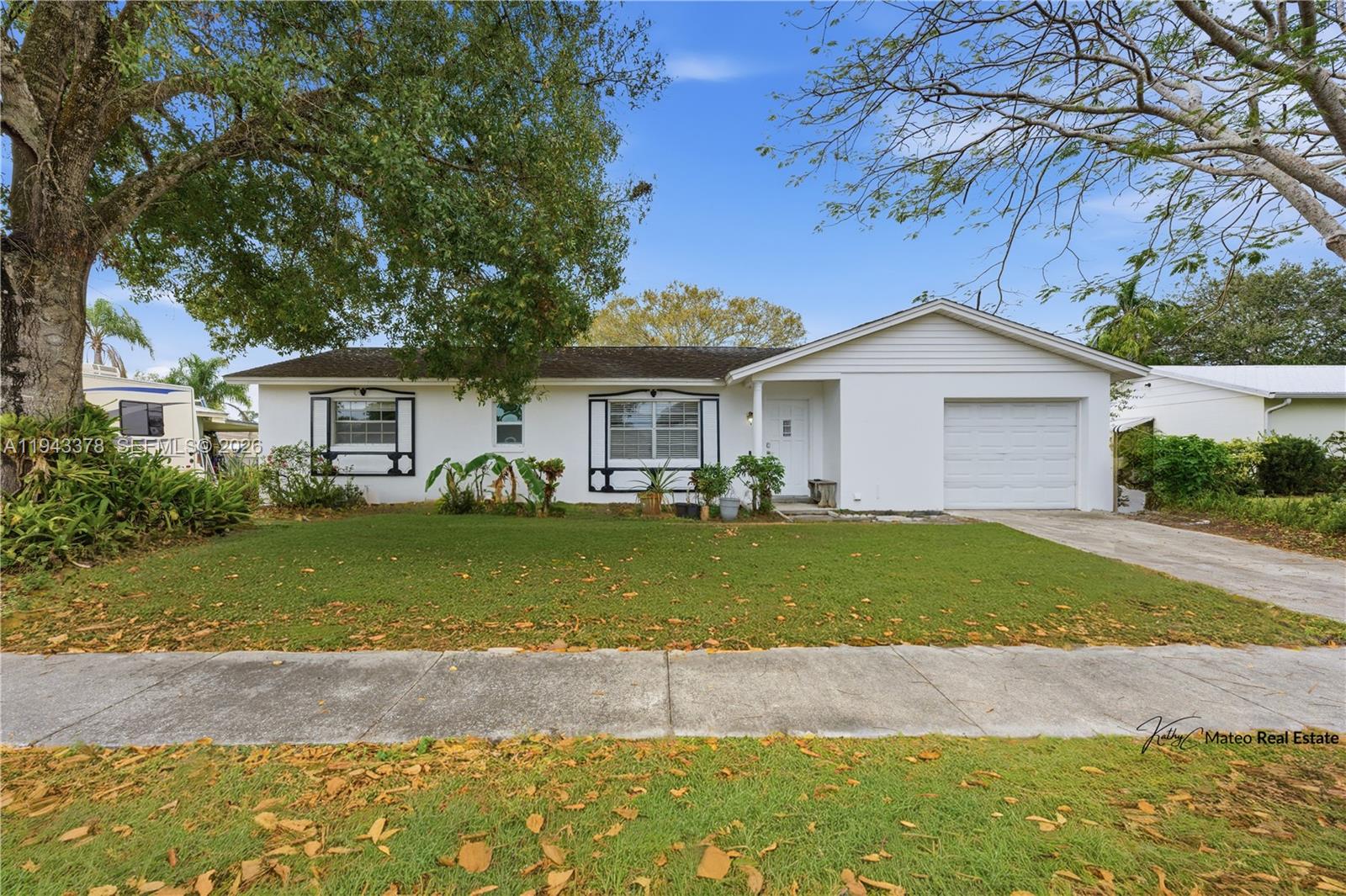 LAURELWOOD UNIT 1 - Residential