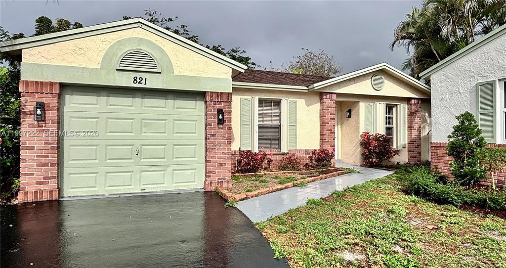 Photo of 821 W Beckley Sq #821, Davie, FL 33325 (MLS # A11997222)