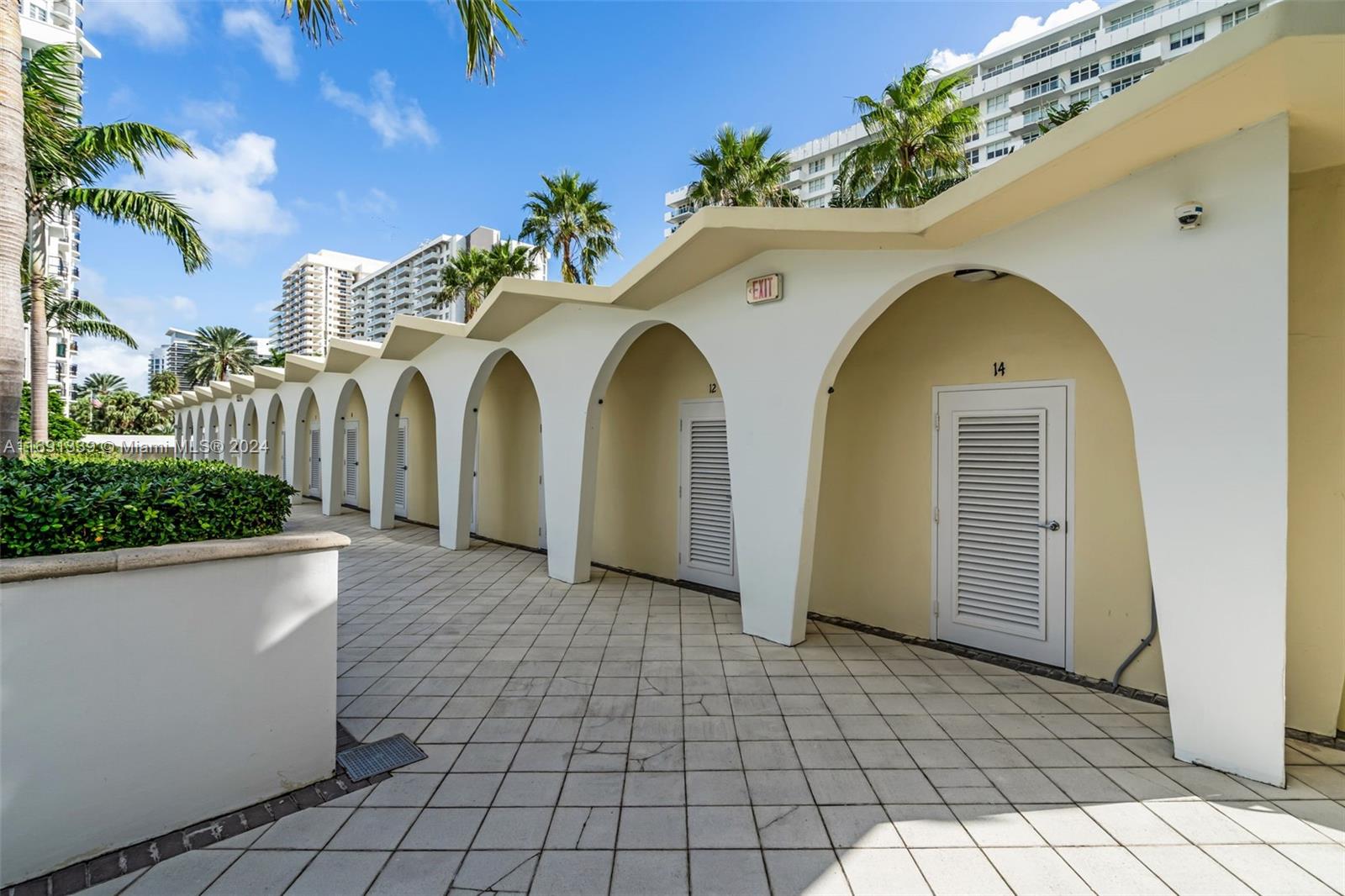 5600 CONDO - Residential Lease