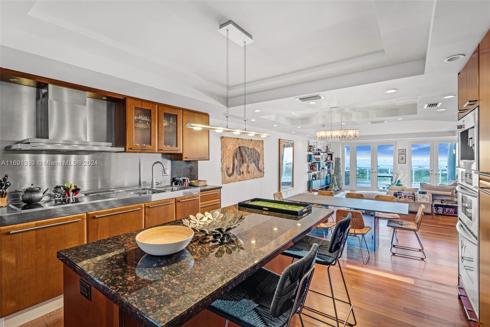 5600 CONDO - Residential Lease